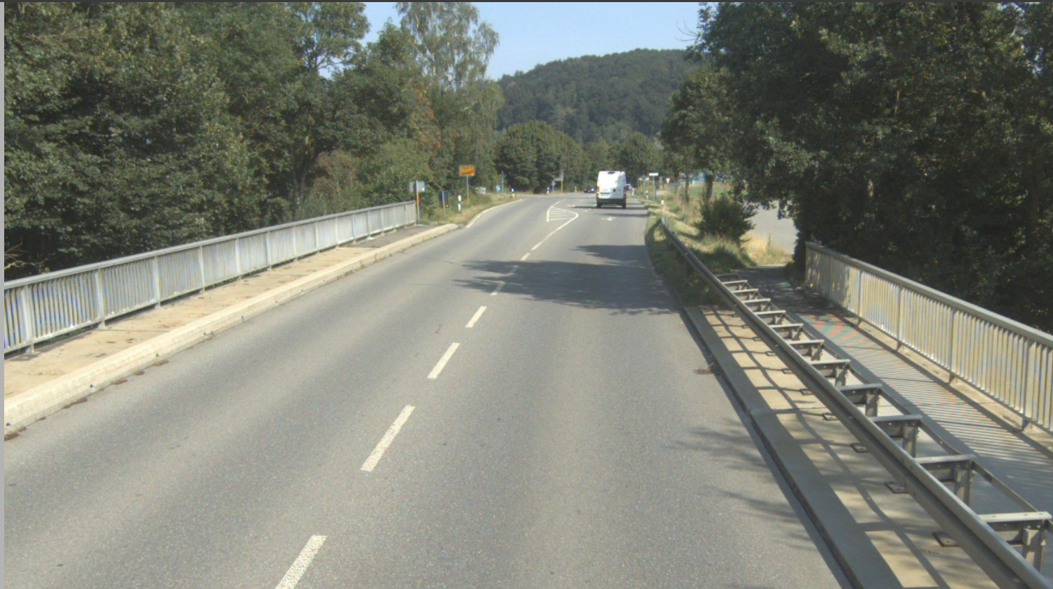 Das Foto zeigt die Umlachbrücke auf der L 307