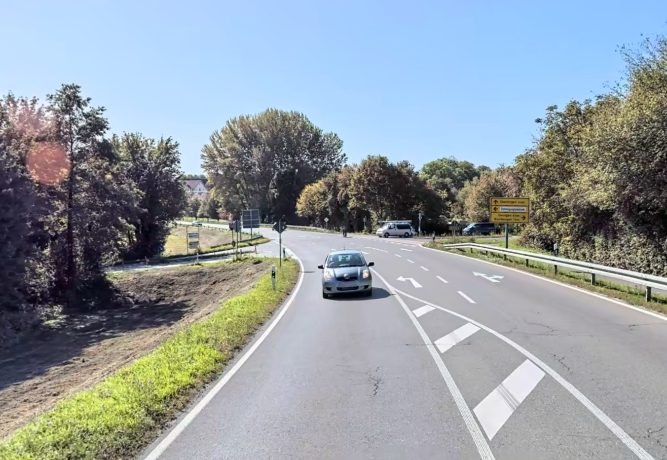 Das Foto zeigt die L 200 Zufahrt zum Entsorgungszentrum Füllenwaid
