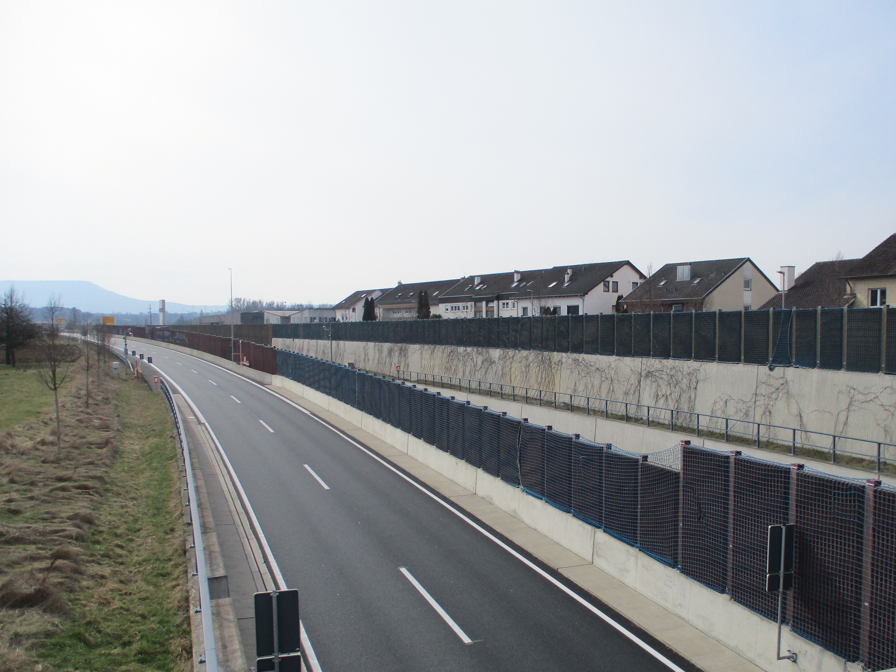 B 27, Dußlinger Tunnel, Tunnelportal Süd Blickrichtung Hechingen (östliche Seite)