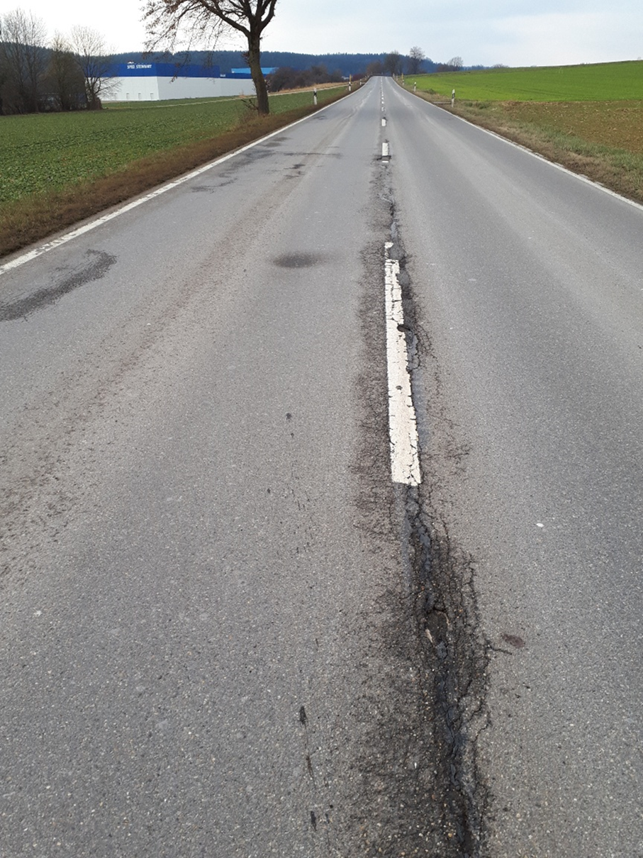 Blick auf die B 32 zwischen Sigmaringendorf und Scheer