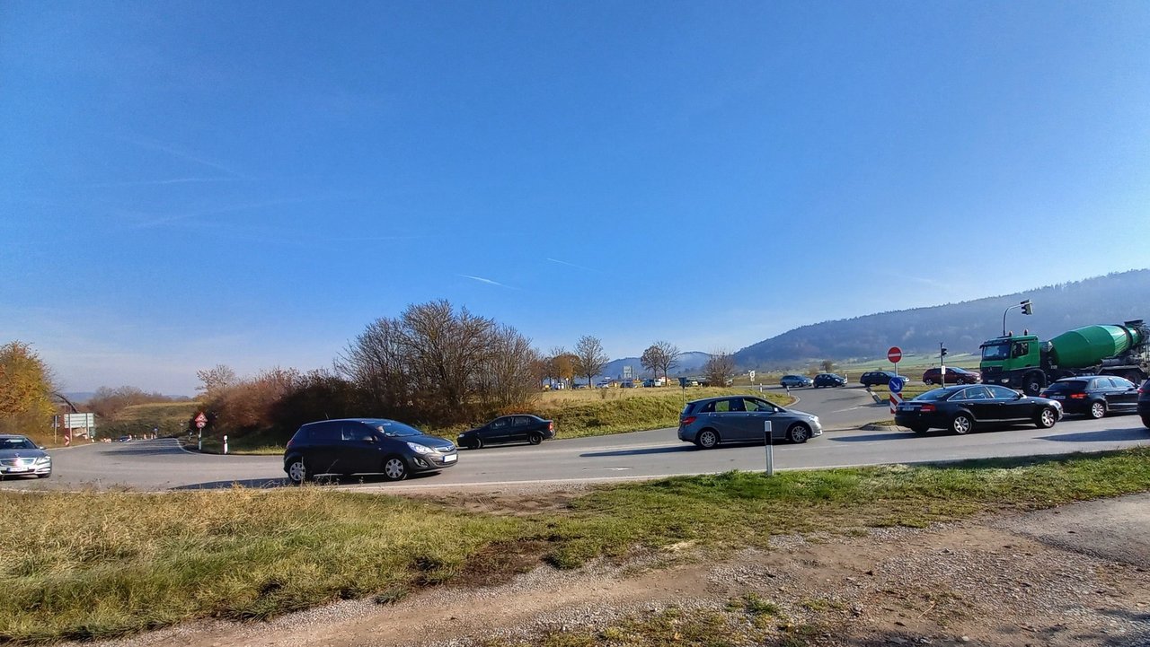 Das Bild zeigt den Bereich L 361 / L 370 / L 85 beim Knoten Rottenburg Ost