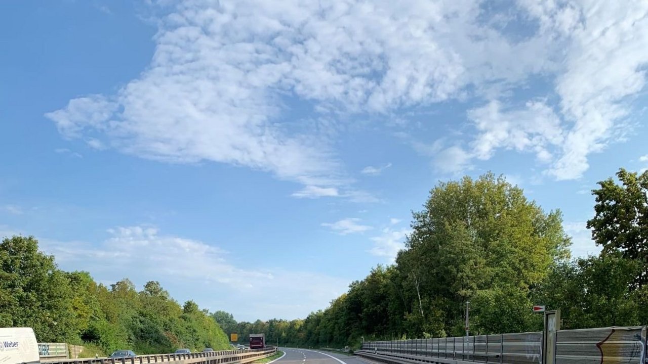 Das Foto zeigt die B 27 bei Pliezhausen und Waldorfhäslach