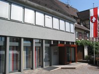 Gebäude der Gemeindebücherei Hirrlingen beim Schloß