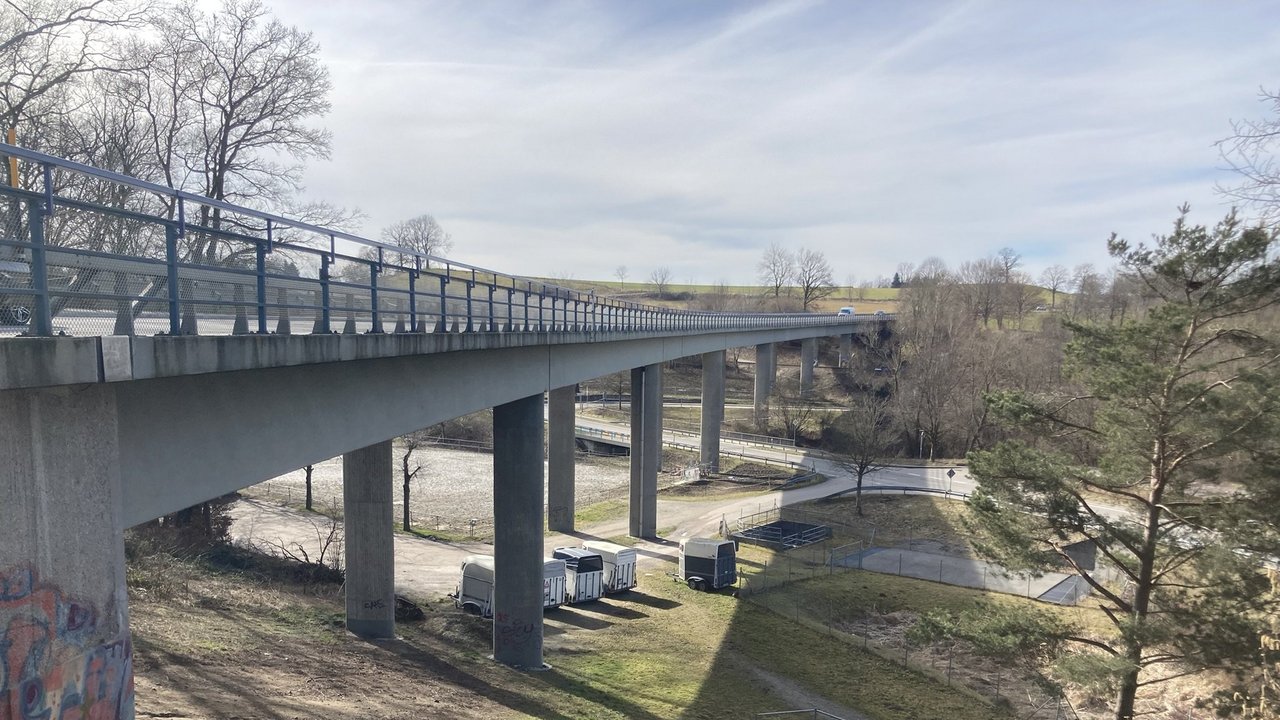 Das Bild zeigt das Urbachviadukt in Blickrichtung Süd-West