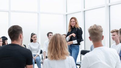 Gymnasiasten im Kurs