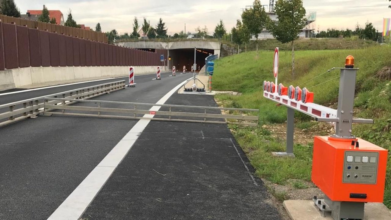 Blick auf den Dußlinger Tunnel Südseite Fahrtrichtung Tübingen