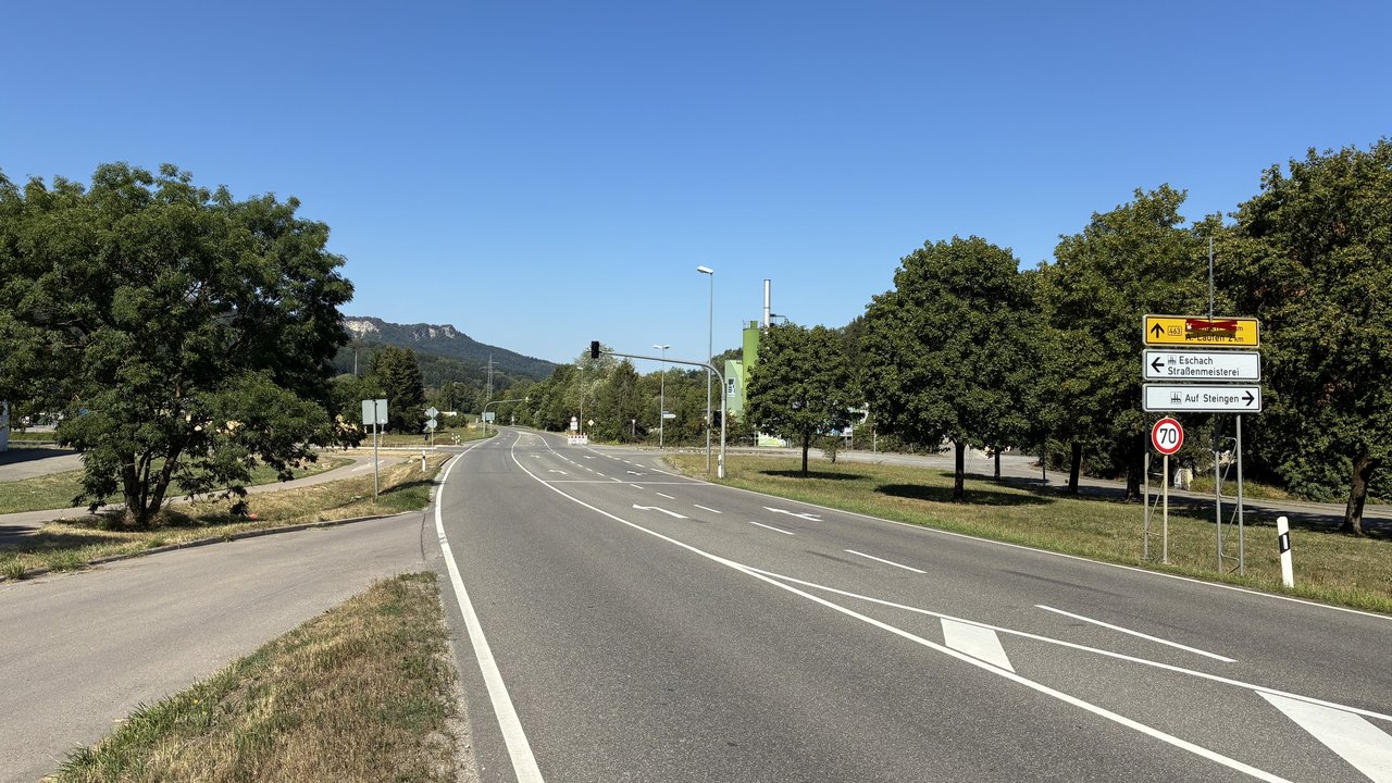 Das Foto zeigt die B 463 zwischen Lautlingen und Laufen