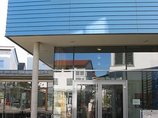 Stadtbibliothek Reutlingen, Zweigstelle Rommelsbach - aussen Ausseneingang in die Stadtbibliothek Reutlingen - Zweigstelle Rommelsbach