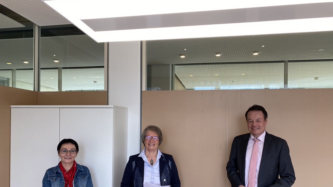 Petra Stark, Dr. Gundi Schickle Reim und Klaus Tappeser
