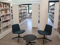 Stadtbibliothek Laupheim - Sachbuchbereich 1. OG Stadtbibliothek Laupheim - Sachbuchbereich 1. OG