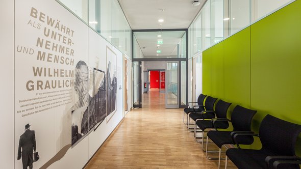 Gomaringen, Umbau Kindlersche Fabrik zum Behoerdenzentrum, Blick in den Flur