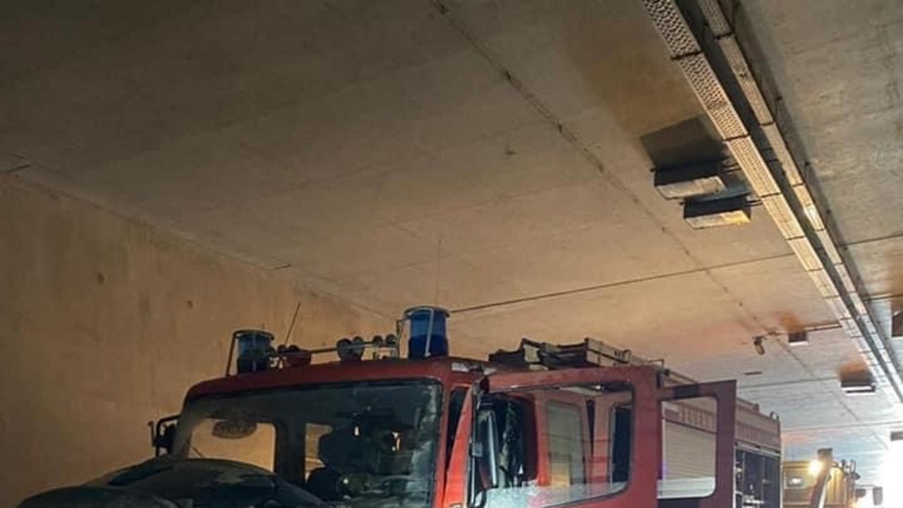 Feuerwehr im Dußlinger Tunnel nach dem Unwetter