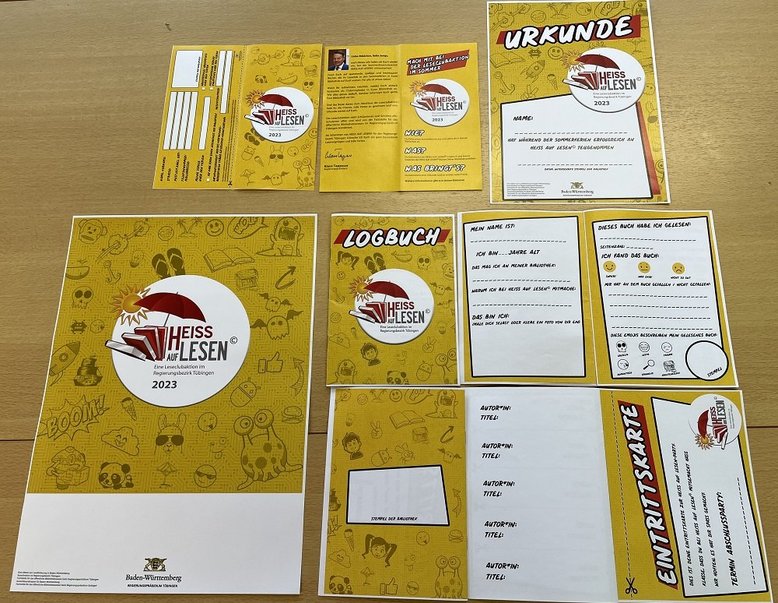 Werbematerialien der Fachstelle Tübingen zu HEISS AUF LESEN© 2024