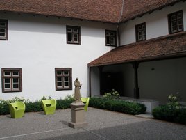 Ausseneingang der Stadtbücherei Riedlingen im Kapuzinerkloster