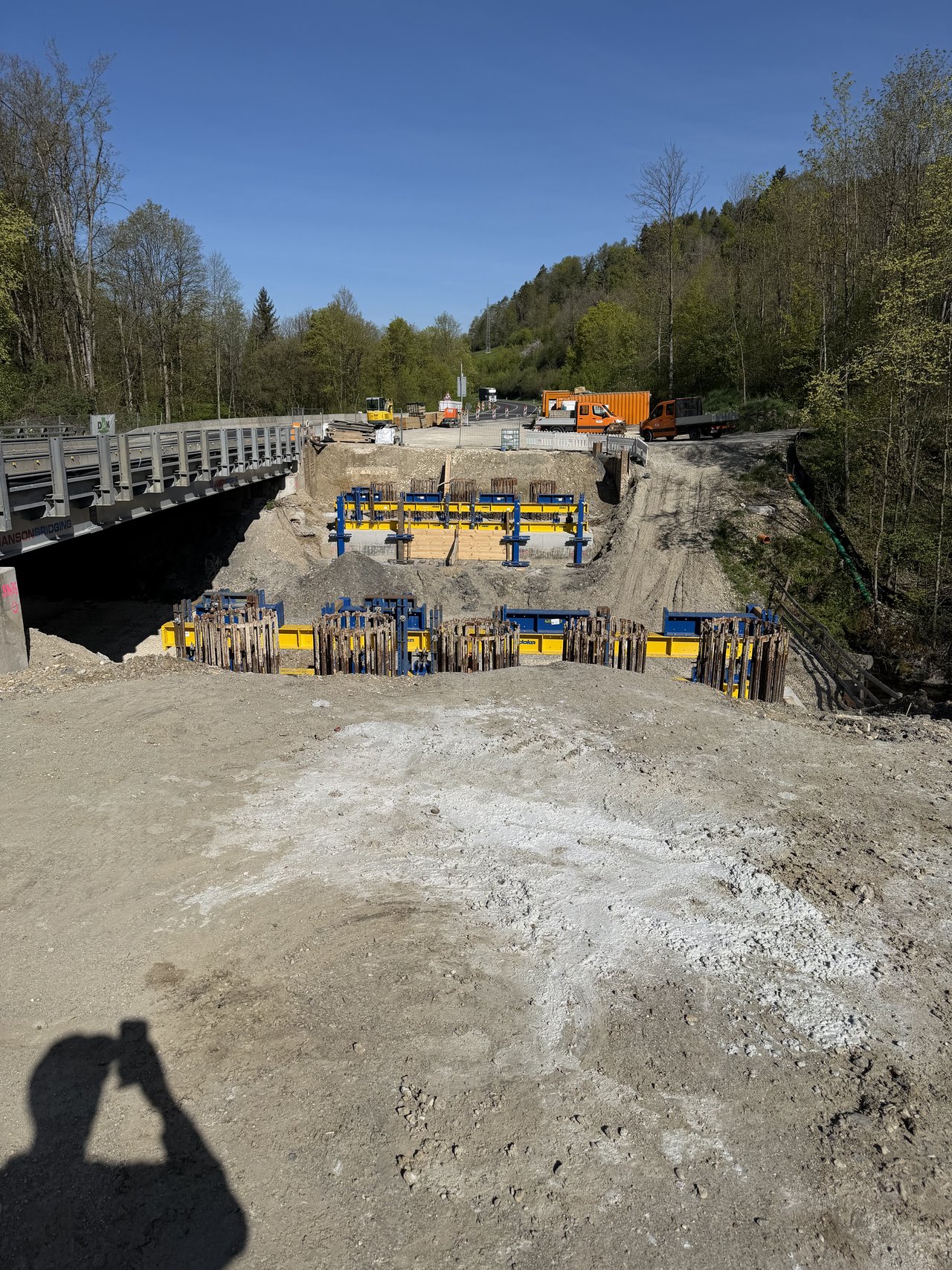 Das Foto zeigt den Ersatzneubau Eyachbrücke