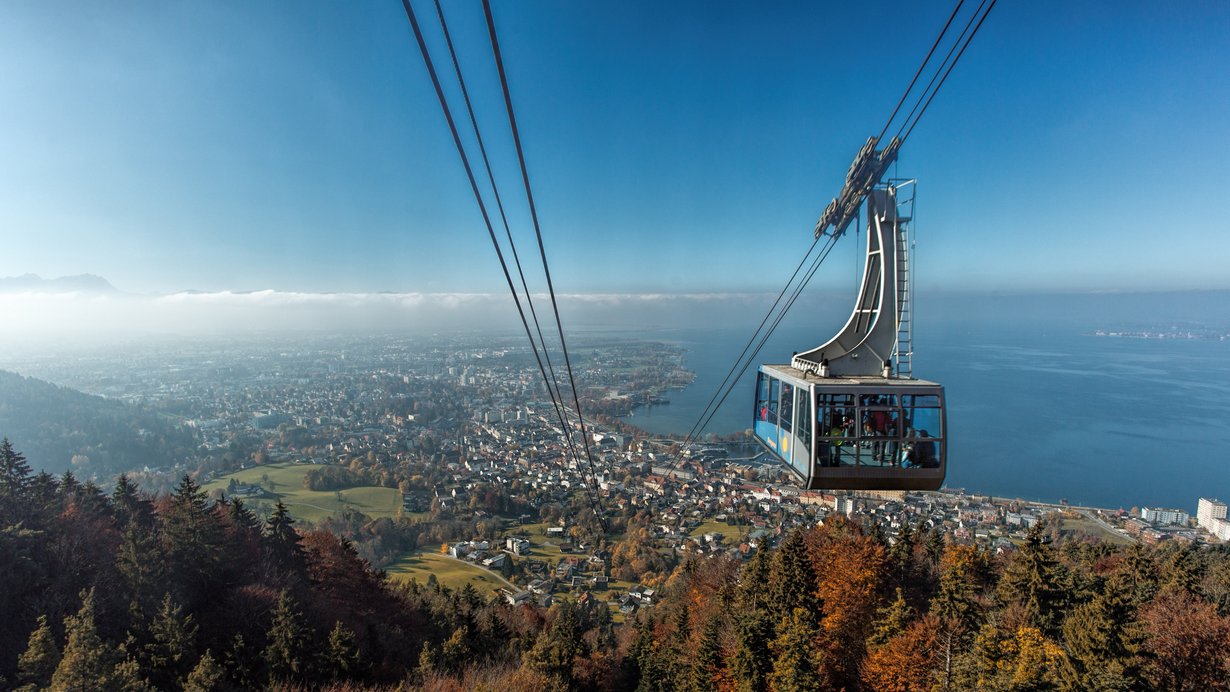 Pfänder-Seilbahn auf der Fahrt aud den Berg