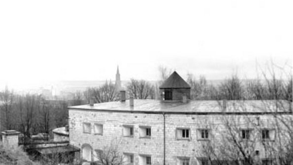 gebäude des Beschussamtes auf dem Eselsberg