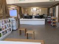 Bibliothek Gomaringen - Thekenbereich Theken- und Zeitschriftenbereich im Erdgeschoß der Bibliothek Gomaringen