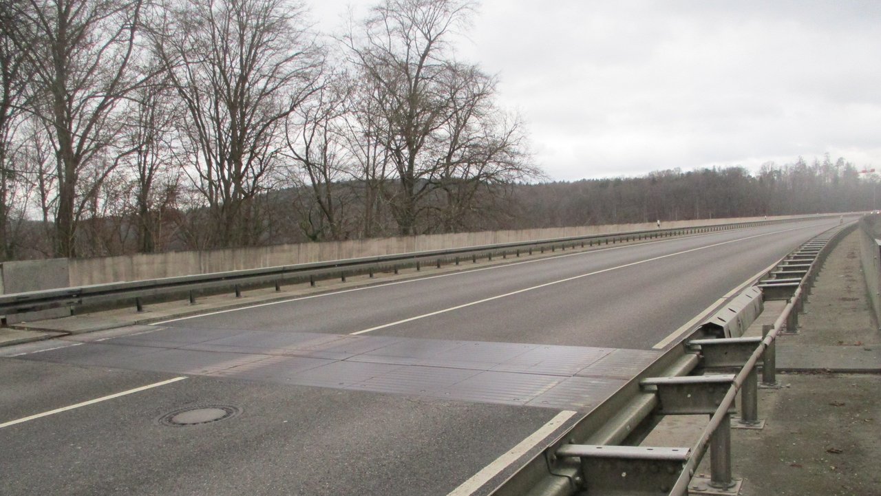 Das Foto zeigt das Neckartalviadukt