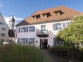 Stadtbücherei Ehingen an der Donau - Gebäude Gebäude der Stadtbücherei Ehingen an der Donau mit Vorgarten