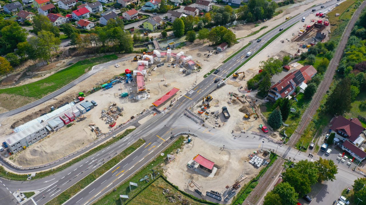 Das Foto zeigt die Baustelle B 28 Bad Urach