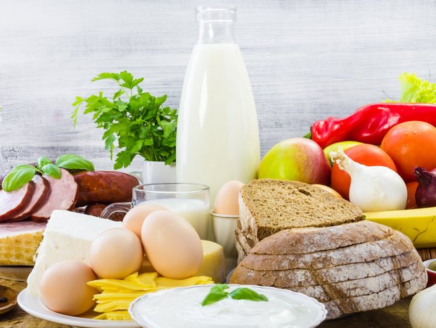 Obst, Gemüse, Eier, Milch Obst, Gemüse, Eier, Milch
