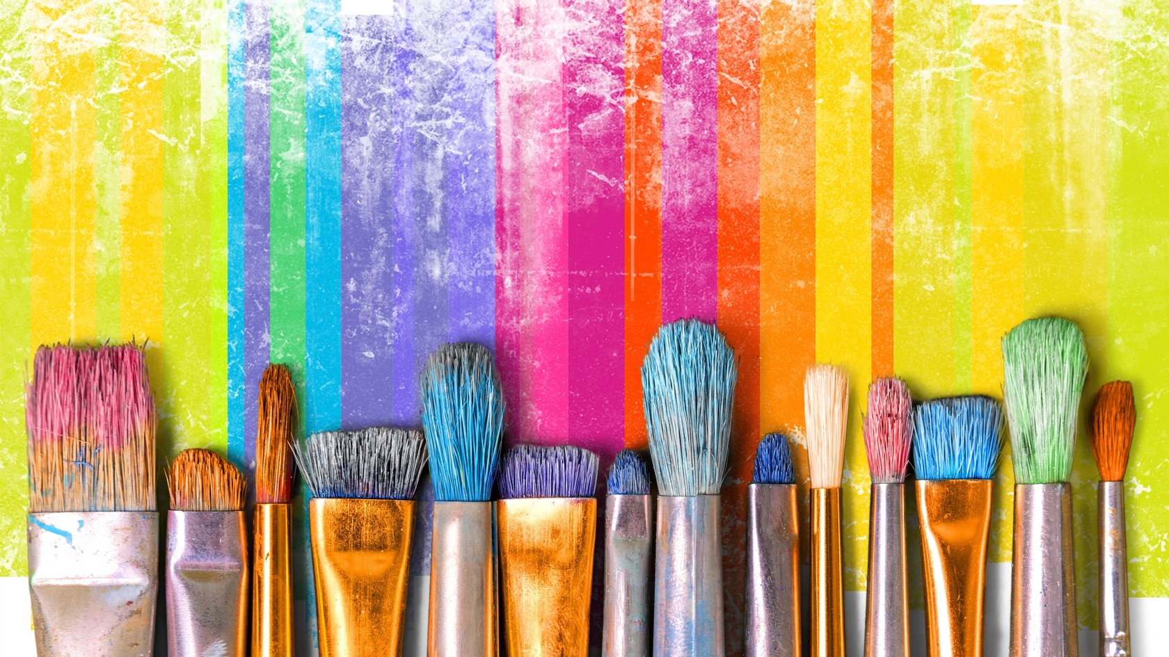 Buntgefärbte Pinsel