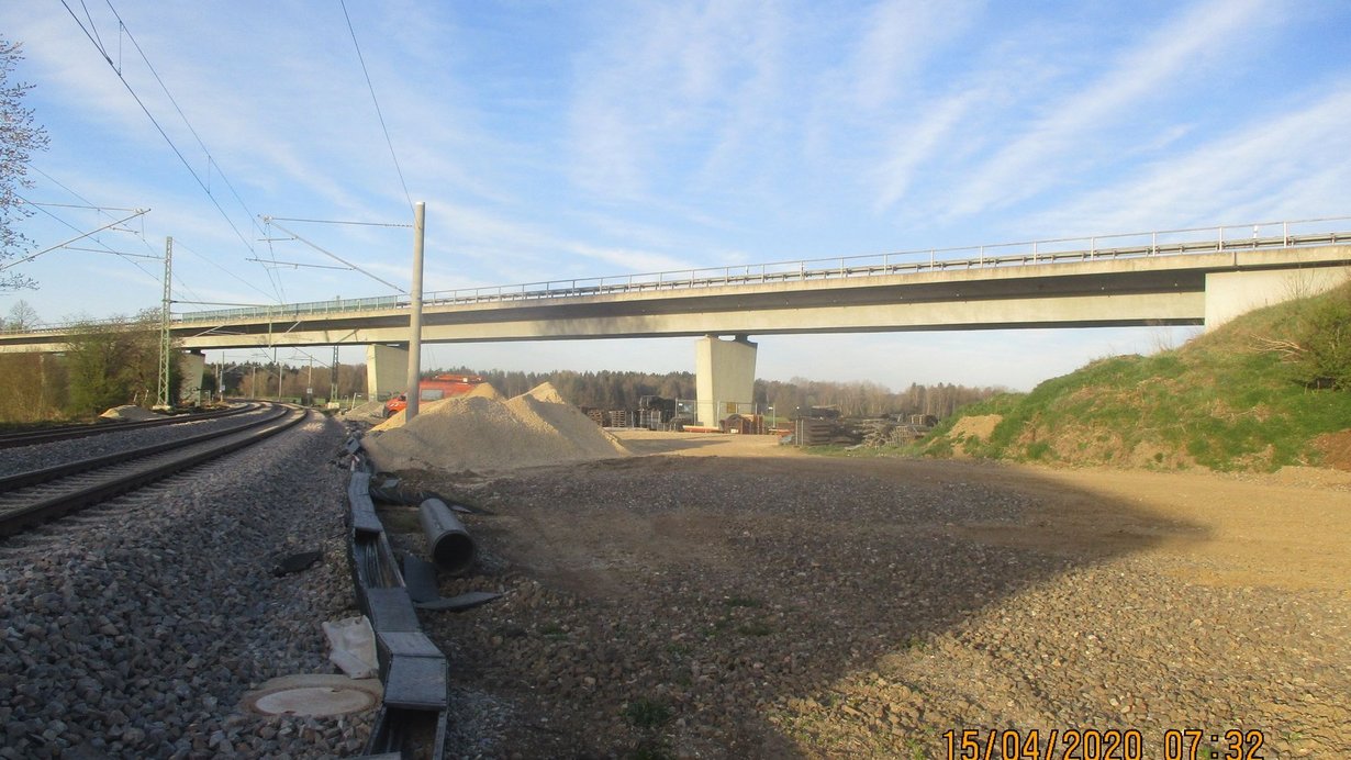 B 30, Brücke über die Bahn bei Hochdorf