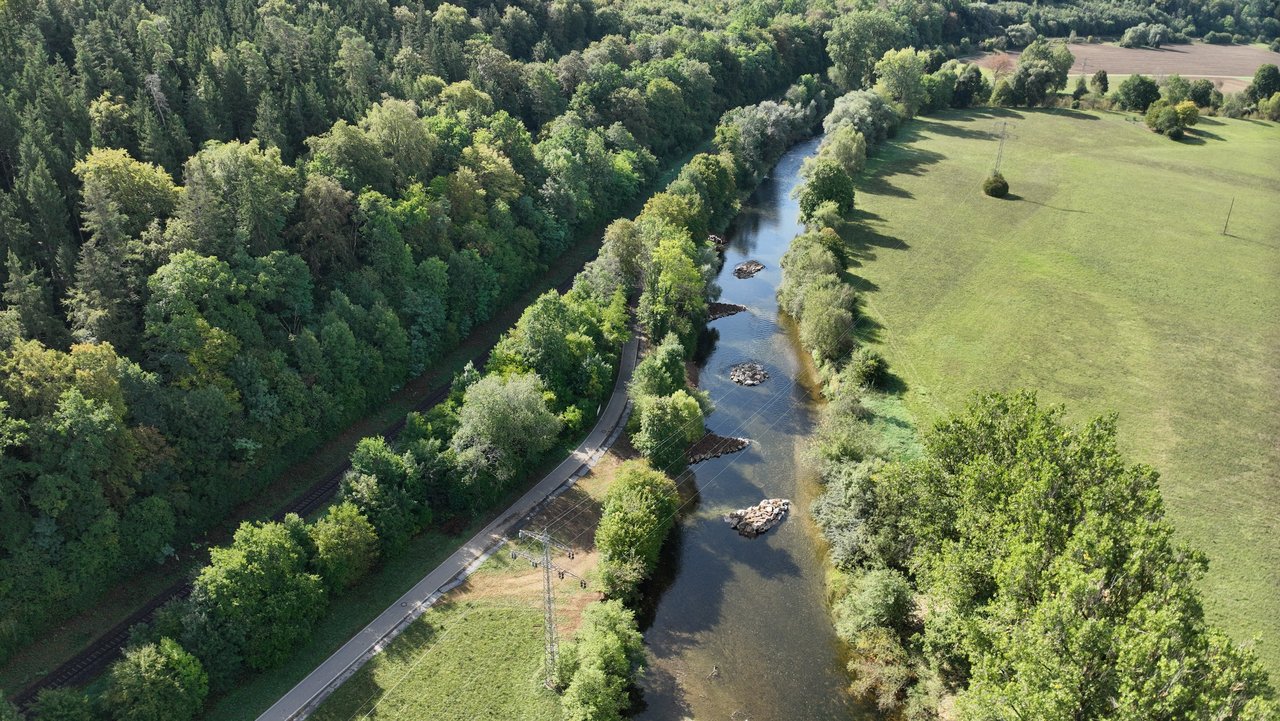 Das Foto zeigt den Neckar bei Obernau von Oben