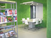 Gruppenarbeitsplatz in der Zweigstelle Mediothek Balingen-Längenfeld