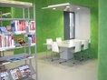 Zweigstelle Mediothek Balingen-Längenfeld - Arbeitstisch Gruppenarbeitsplatz in der Zweigstelle Mediothek Balingen-Längenfeld