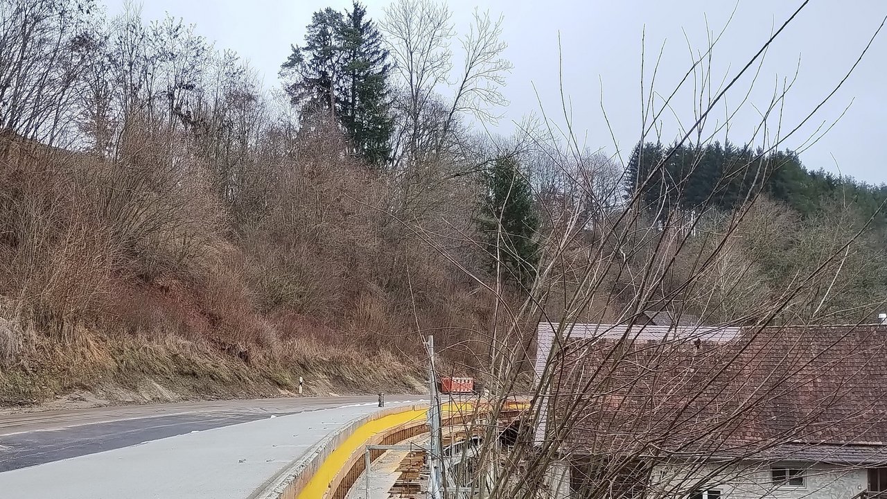 Stützwand bei Heiligenberg-Echbeck