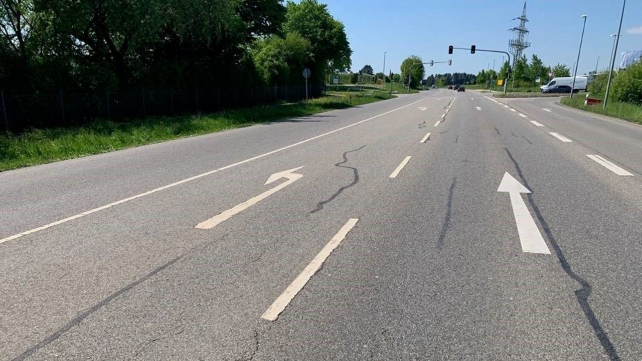 Das Foto zeigt die B 33 zwischen Ravensburg-Bavendorf und Ravensburg-Weststadt