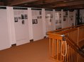 Stadtbibliothek Leutkirch im Kornhaus - Ausstellung Ausstellungsbereich im Dachgeschoß der Stadtbibliothek Leutkirch im Kornhaus