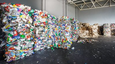 Gepresste Plastikflaschen