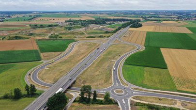 Luftbild des Anschluss' der B 311 an die B 30