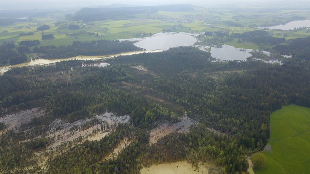 Luftbild Hochwasserrückhaltebecken Urlau
