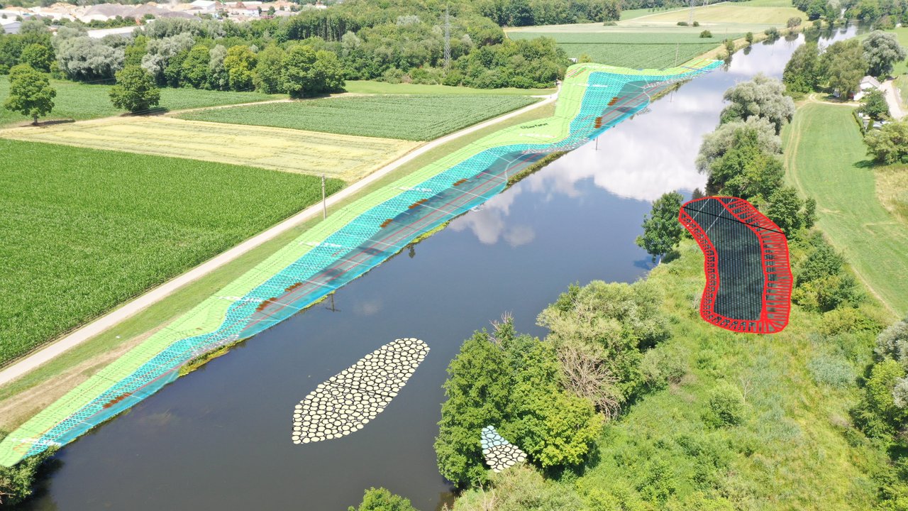 Das Foto zeigt die Entschlammung eines Altarms auf der rechten Donauseite und Rückverlegung des linksseitigen Uferdammes